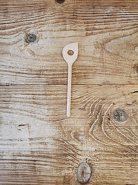 Klawe Pointed Spoon w Hole - 16cm